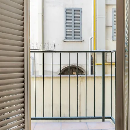 Villafranca Loft, Modern Nearby The Station * Roma